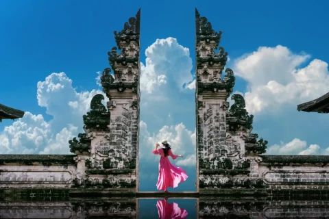 Iconic Bali in a Day Lempuyang, Waterfalls, Jungle Swing & Rice Terraces