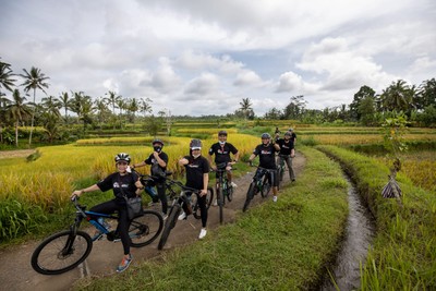Cyclisme Descente à Bali, Ferme de Soucis, Rizière et Temple