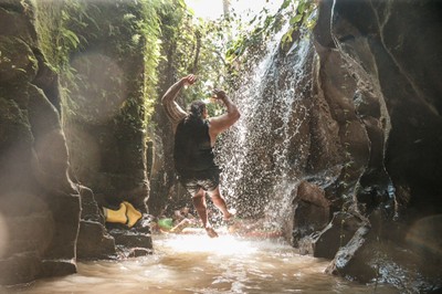 Aventure Buggy à Bali : Sentiers Boueux et Baignade en Rivière (Tout Compris)