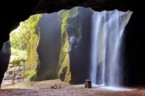 Earth’s Secret Lagoons: 6 Underground Cave Springs to Discover in Bali