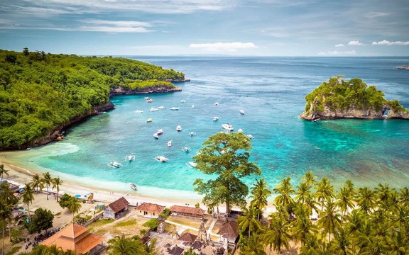 crystal-bay-beach-nusa-penida-bali-drone-1-source