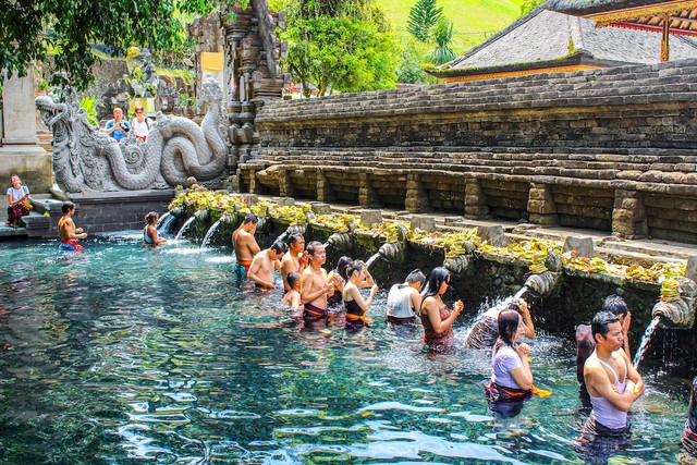 Tirta Empul Ubud Bali