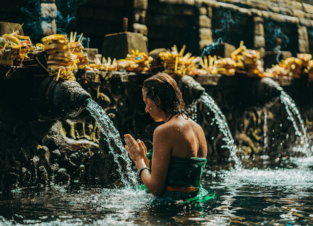 Tirta Empul Ubud Bali